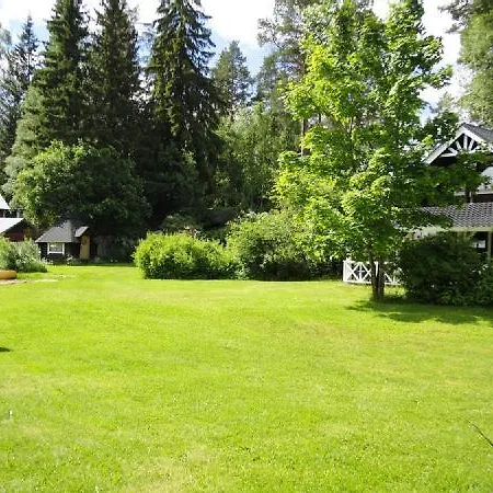 Kultakukkura Hirsikartano * Tammela
