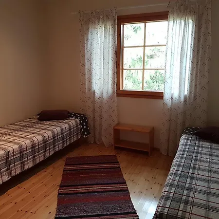 Kultakukkura Hirsikartano Villa Tammela