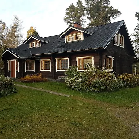 Kultakukkura Hirsikartano Villa Tammela
